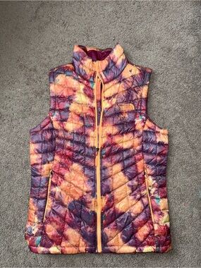 The North Face Women's Tie-Dye Quilted Puffer Vest - Pink/Orange